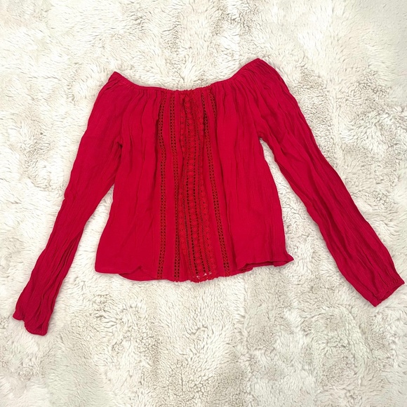 Hollister Tops - Hollister red blouse ❤️